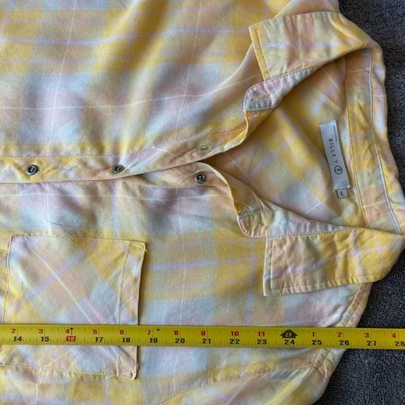 Billy T Plaid Button-Up Shirt Women’s L Soft Roll-Tab Sleeve Western Americana - Picture 7 of 8